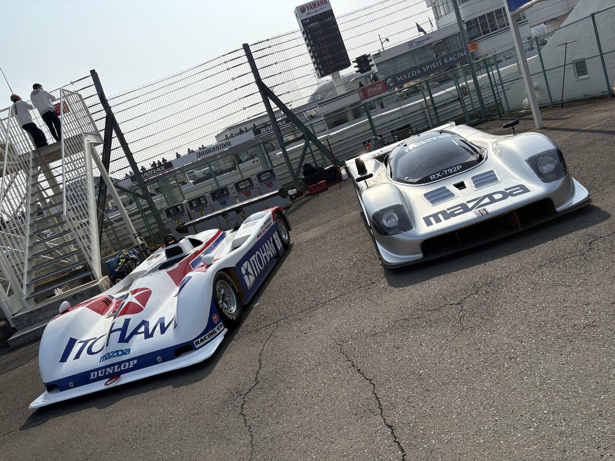af0981121's tweet photo. 筑波サーキットの日産祭！！ https://t.co/r3cebwAg2Z