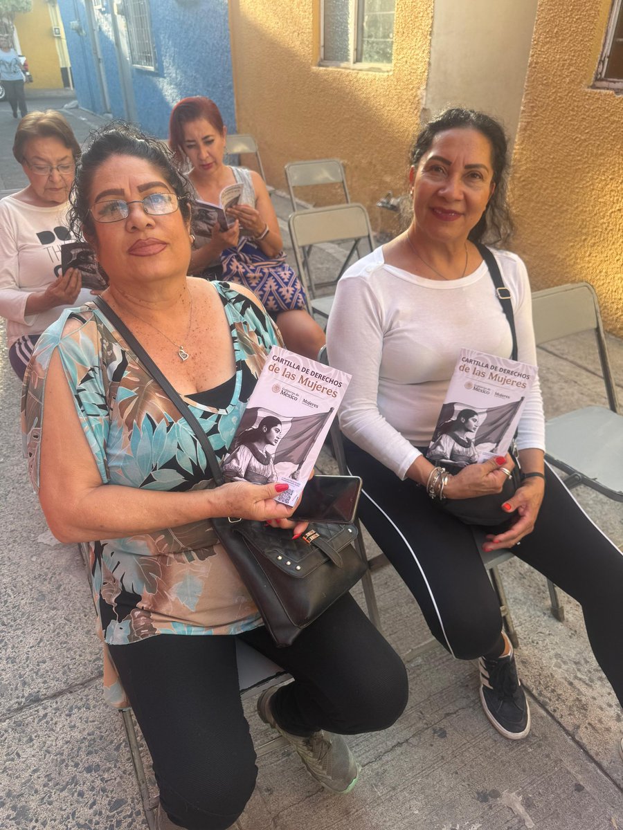 redjaliscomujer's tweet photo. ¡Derechos que transforman! 💜💪
Este 26 y 27 de marzo llevamos la charla sobre la Cartilla de los Derechos de las Mujeres a la Col. Rinconada de San Andrés y la Col. Guadalupana Norte.
Paso a paso, con información y unidad, construimos una sociedad más justa e igualitaria. ✨ https://t.co/XTDmWHVixF