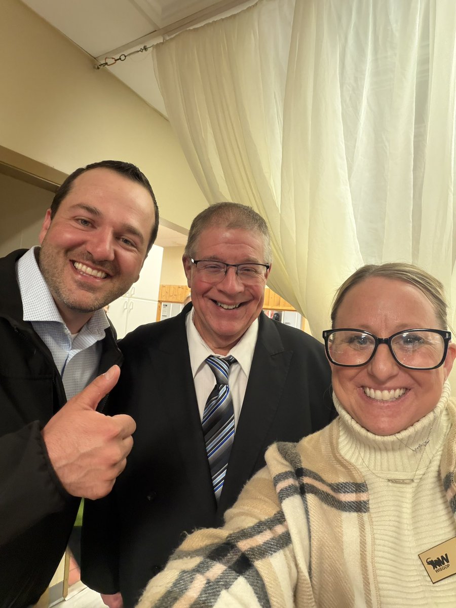 Christina Estenson tweet media