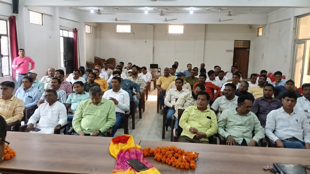 Dr Chakravarti Singh UPPSS tweet media