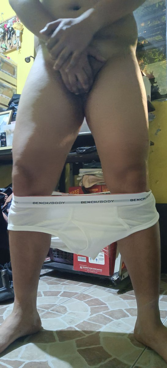 JzCruzer's tweet photo. I give you a little tease #tightywhities #briefs https://t.co/zTGY3FkmJl