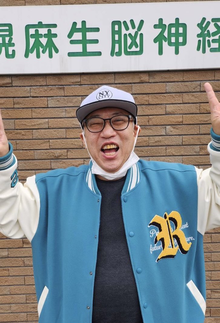 novzo@OXYGEN tweet media