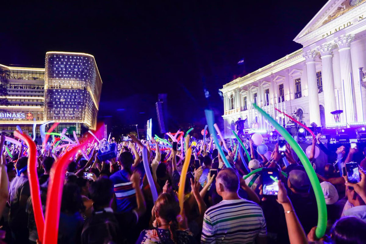 PNC El Salvador tweet media