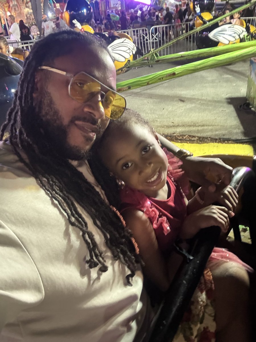 Omar Kelly tweet media