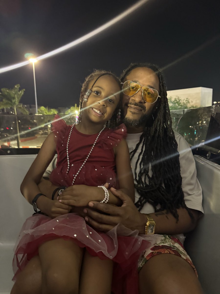 Omar Kelly tweet media