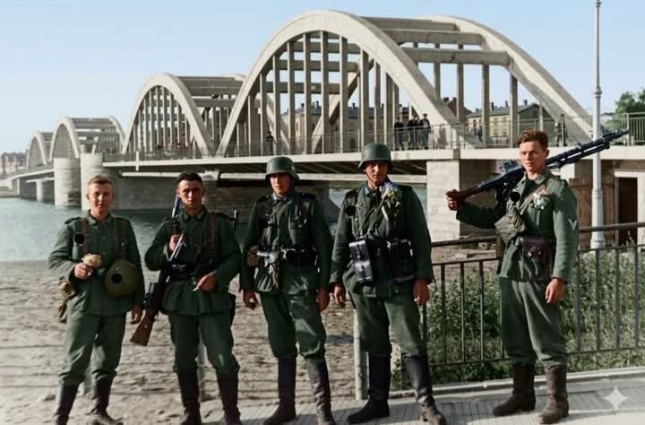 Voices of WW2 tweet media