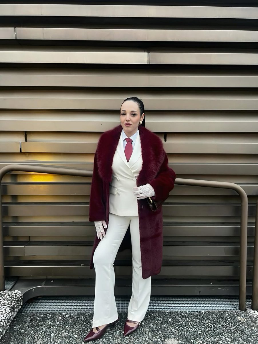 Thesuitedbrand's tweet photo. PHWOAR!!!!!!💦💦 #womeninsuits #womeninties #girlsinsuits #girlsinties https://t.co/0o9KwGG4WV