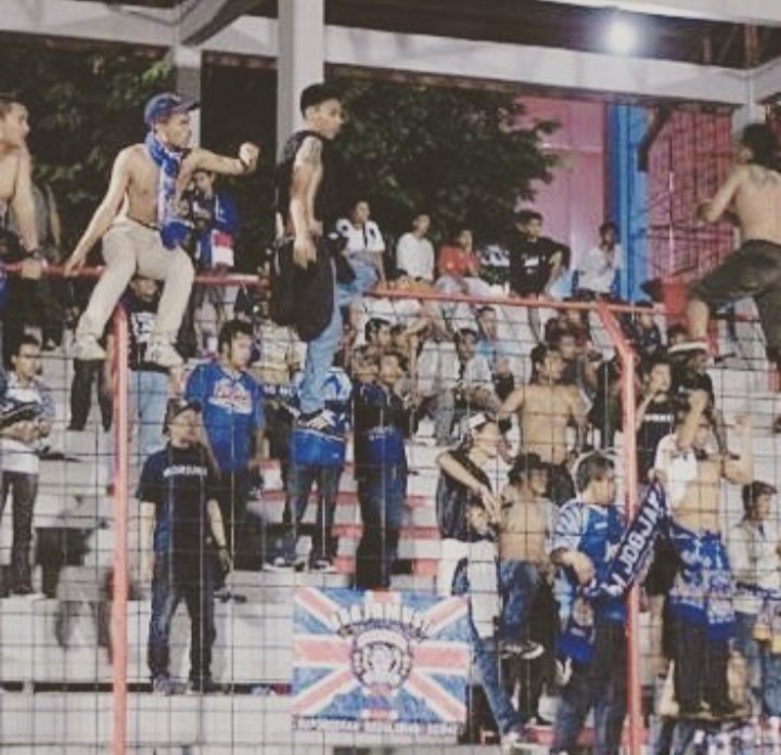 BRIGADE SELO BOIS tweet media