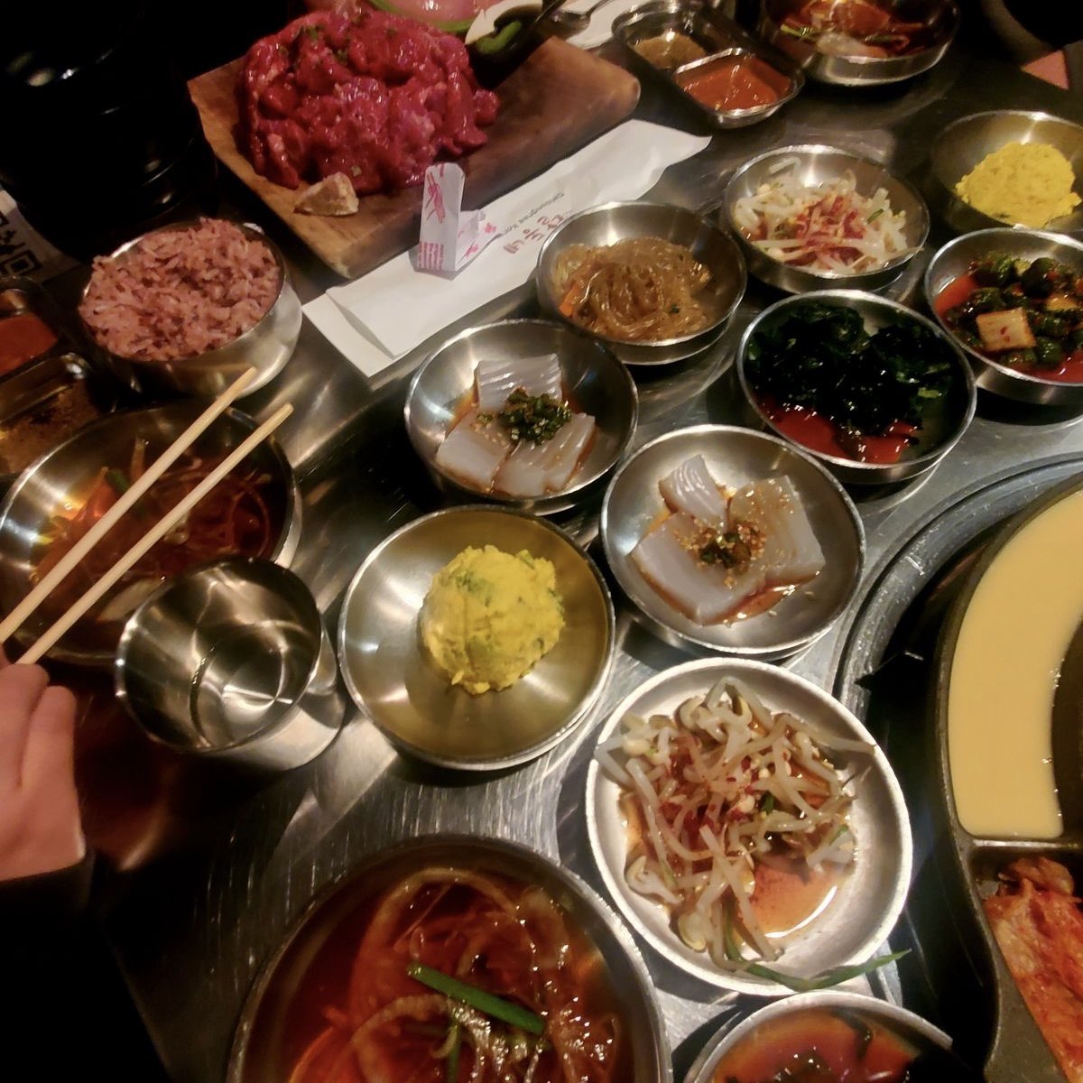 vencie / cora 🦭 tweet media