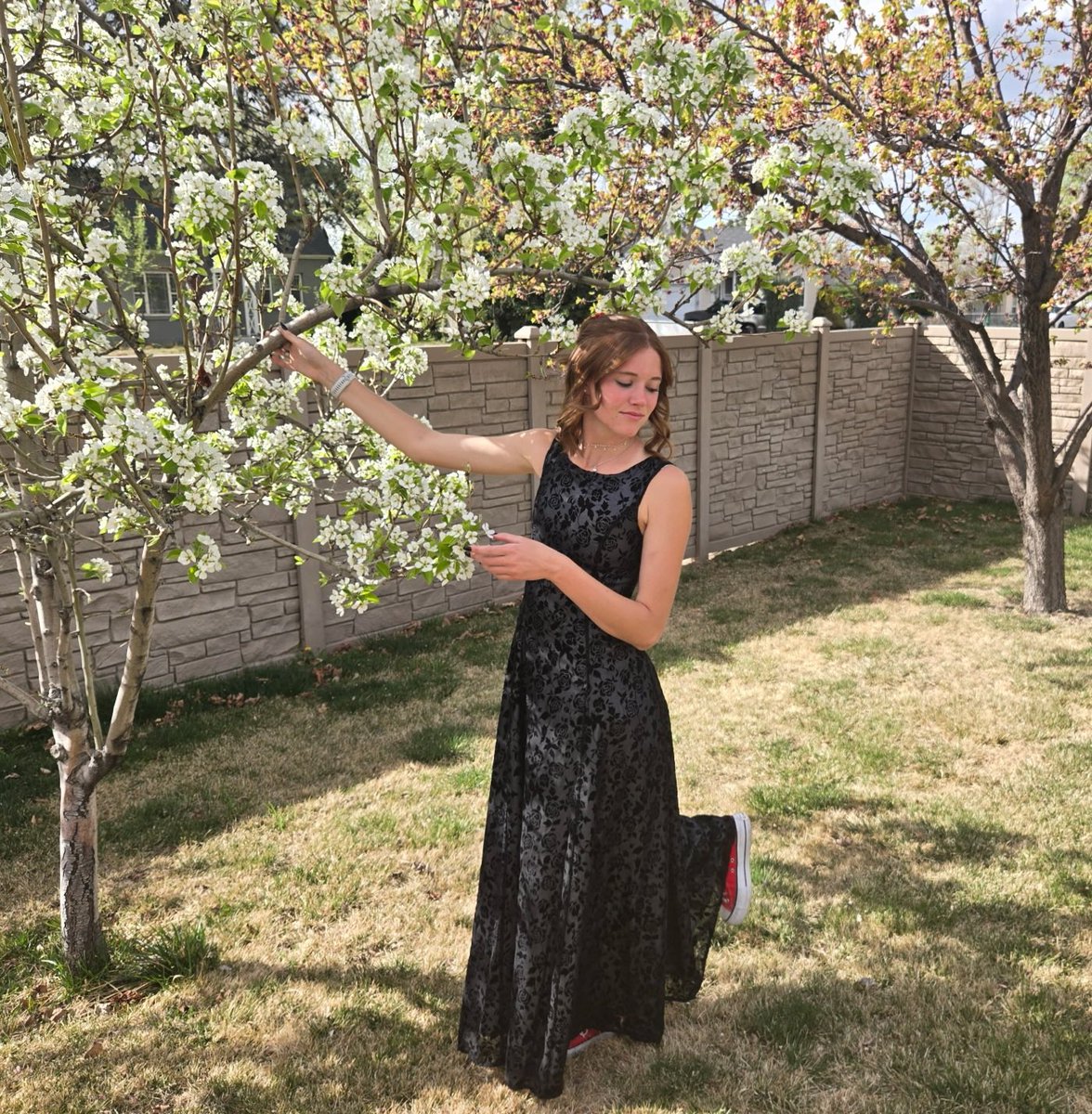 A 1 -0 shutout win in the morning, Junior Prom in the afternoon and evening ⚽️ 💃 
#Lifeisgood