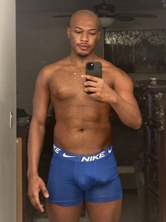 OnyxWatcher tweet media