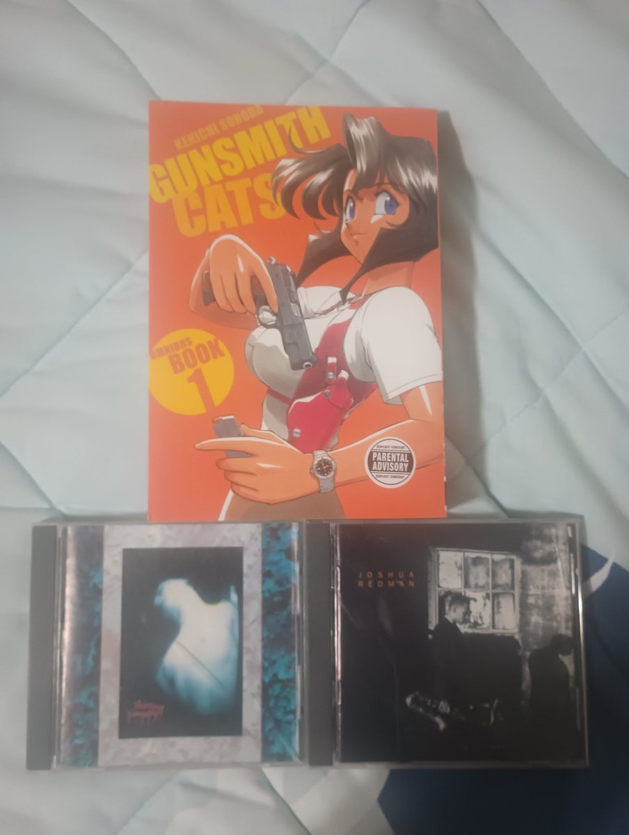 ATLridesagain's tweet image. Two CD's from the flea market and a book from the bookstore. #gunsmithcats #mamga #skinnypuppy #joshuaredman #jazz #industrialmusic