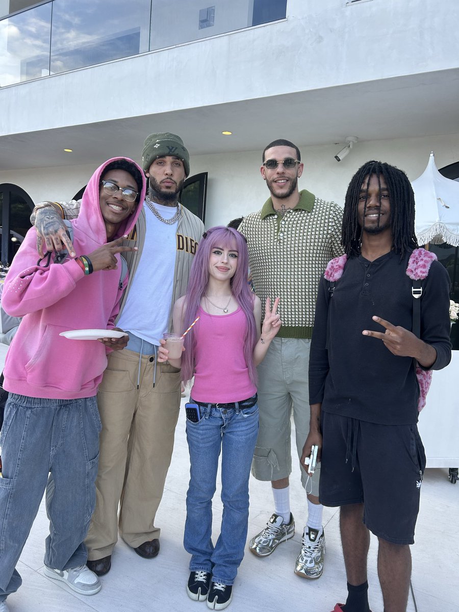 snowcone tweet media