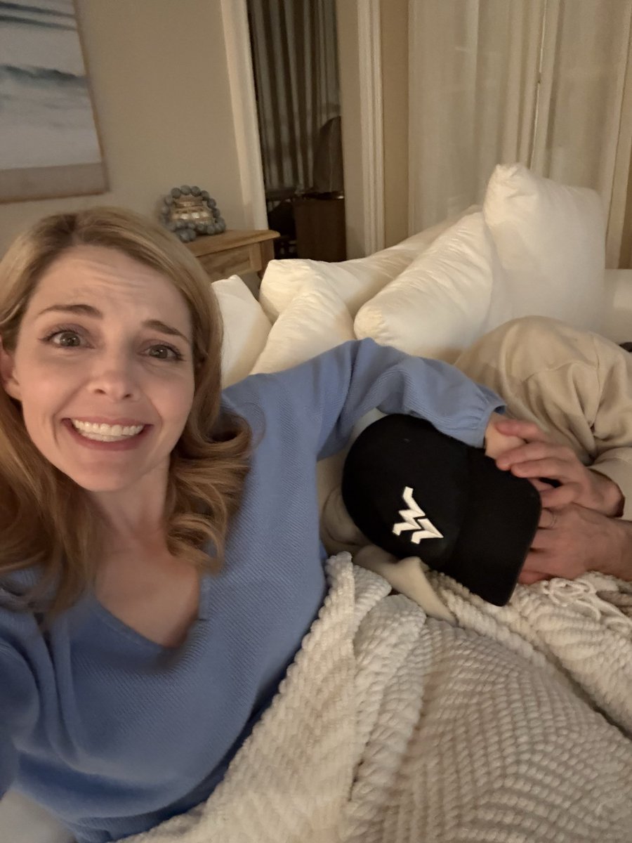 Jen Lilley tweet media