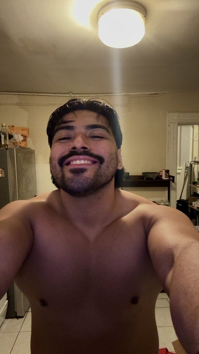 quaddaddy1's tweet photo. Working on myself for ya stay tuned and sub before it’s too late https://t.co/ZckBdMPRnj