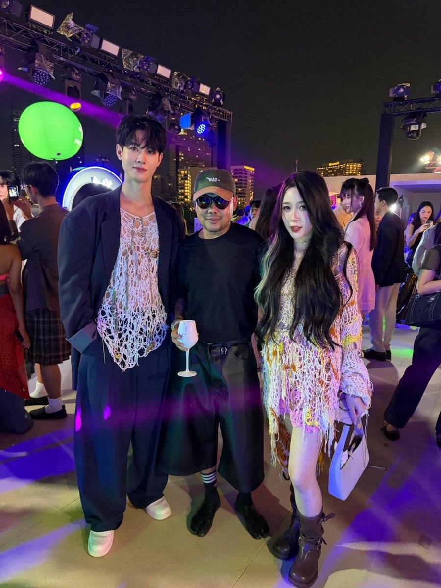 💙🤍💙

@ellethailandofficial 

Outfit: <a href="/heidisecret/">heidi ja</a> 

#ELLEFashionFever
#EFFatICONSIAM
#TopSurachet
#Top_廖嘉俊