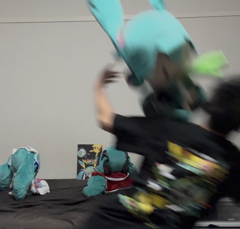 マスボアンダースローニキ（ミクライ） tweet media