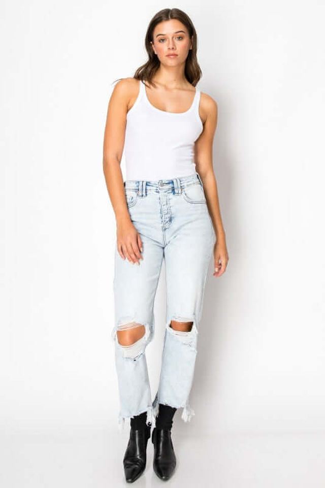 amomentofnow's tweet image. Meet your new wardrobe MVP! 😍 Our Light Blue Tummy Control High Rise Modern Wide Jeans sculpt and smooth for all-day comfort. Perfect for a flattering silhouette. Try now! 🌟 amomentofnow.com/products/at112… #Fashion #Jeans #TummyControl