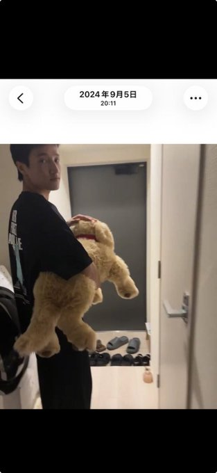 流出元は「2024年9月5日」って言ってるけど、
正直どれが正しいのかよく分からないよね。
もし4日だとしたら、佐藤璃果の件も含めてあり得なくはないし…。

ジャニオタ的には、映ってる悠仁の20歳の誕生日が9月5日だから、
4日なのか5日なのかで未成年飲酒やタバコになるかどうかが変わるし、