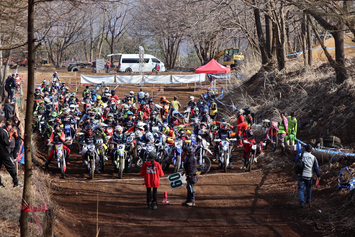 なべち tweet media