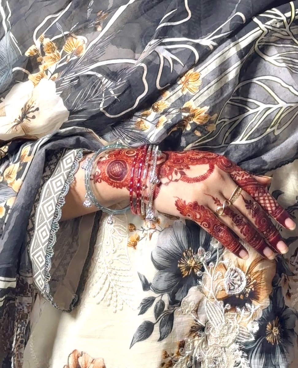 A b h i y a 🩷 tweet media