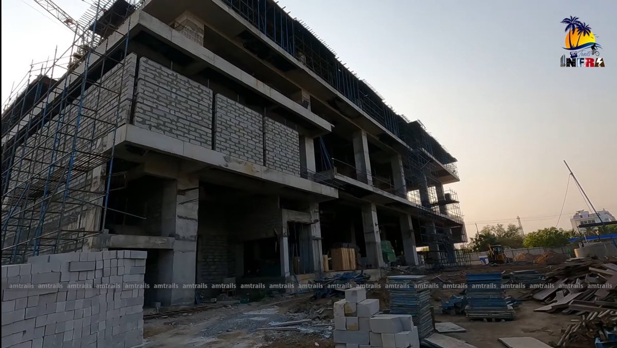 UpdatesChennai's tweet image. Status of the 567,000 Sq.ft Madurai TIDEL park... #Madurai #Infra 🏗️🌇
🎥: @moraes_arul