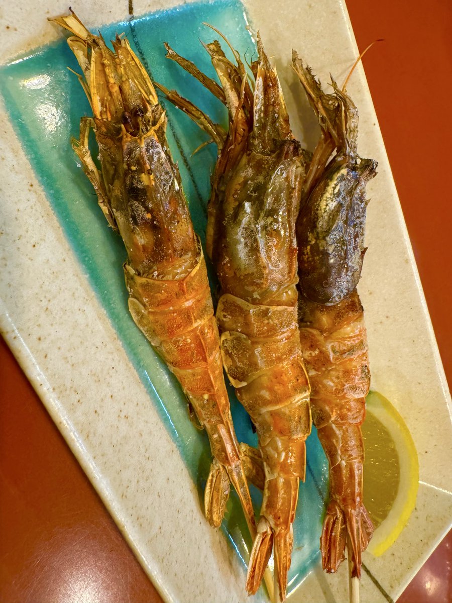 SushiToyama_dao's tweet photo. 「がすえび」の串焼き✨

がすえびは鮮度が落ちやすく
流通しにくいため
「幻のえび」とも呼ばれています✨

がすえび好きな人ー？🙋‍♀️ https://t.co/TGCoEDiKjC