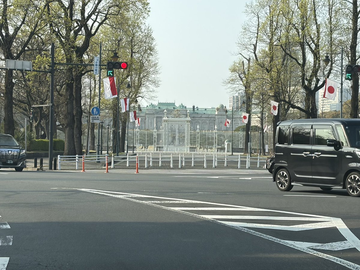 声なき何もかも tweet media