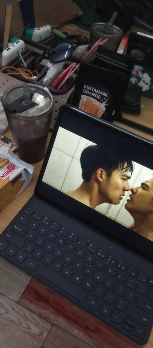 Sesuai Titik tweet media