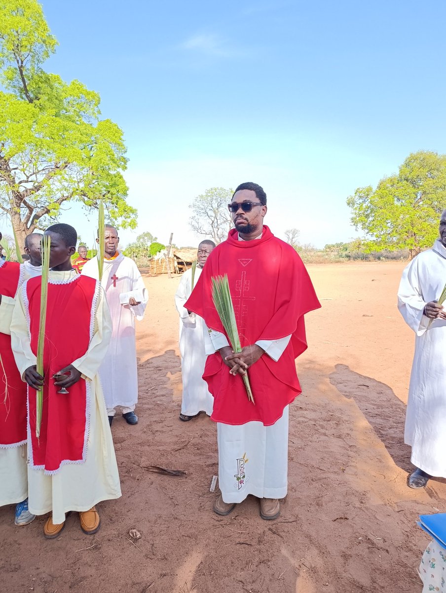 Dee Macé tweet media