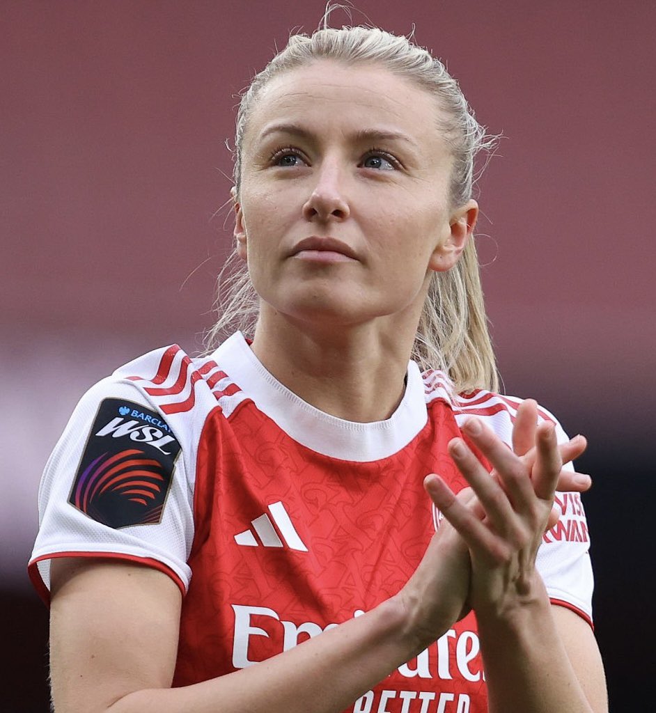 afcstuff's tweet photo. Happy Birthday to Arsenal Women defender Leah Williamson, who turns 29 today!

Arsenal through &amp; through. ❤️ https://t.co/5uLpC5Y5cc