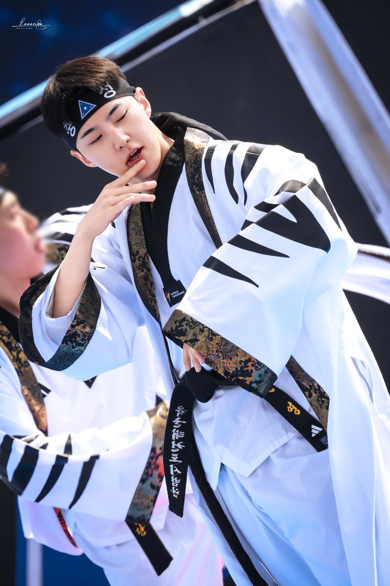 ʟᴜᴜᴜᴄɪᴅᴀ tweet media