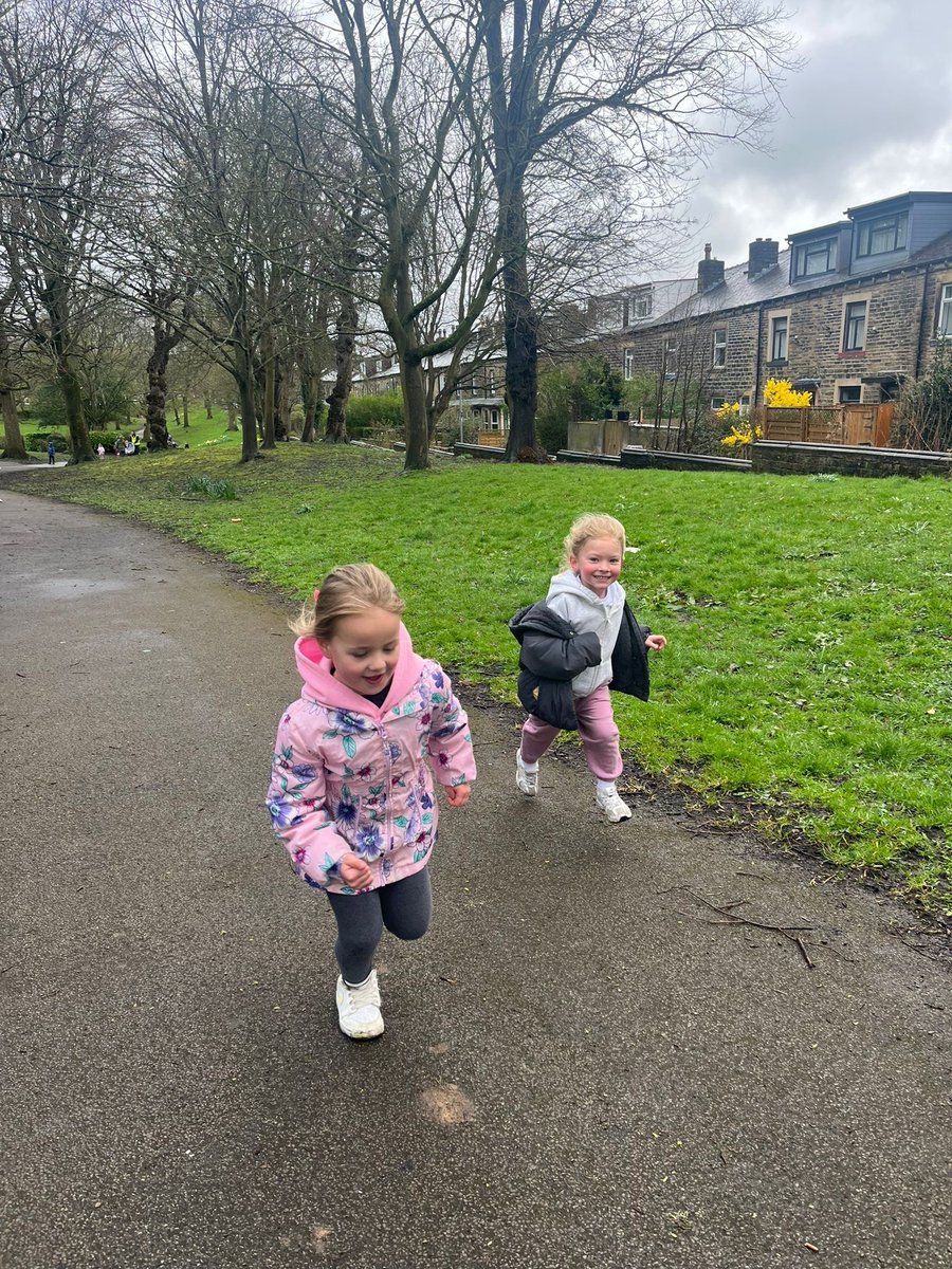 stjosephskly's tweet photo. Fantastic effort for the Lenten Run around Lund Park. Such resilience! #BestDaysOfTheirLives #SJKHazelClass #SJKMapleClass https://t.co/MiZDiARXW1