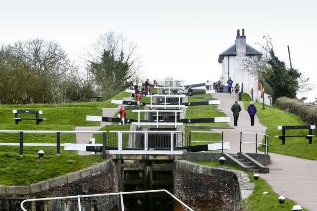 StevoMusicMan's tweet photo. Off leading a walk, 40 people, very soon #FoxtonLocks https://t.co/bqSikSINUa