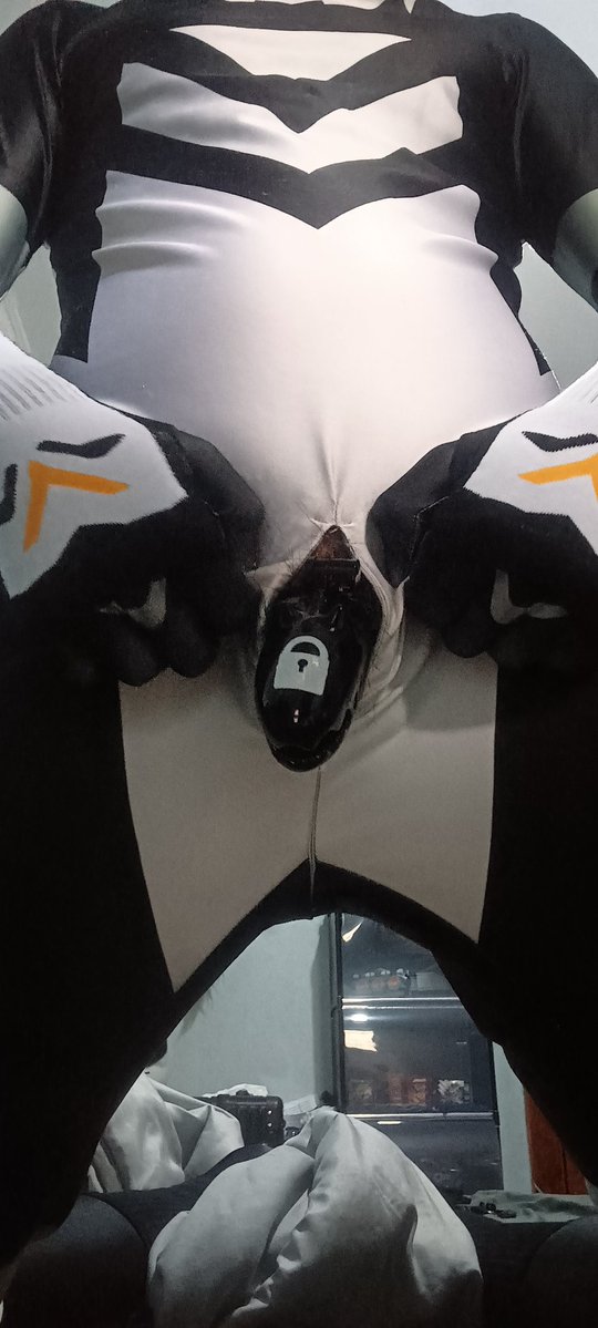 ab黑白白 tweet media