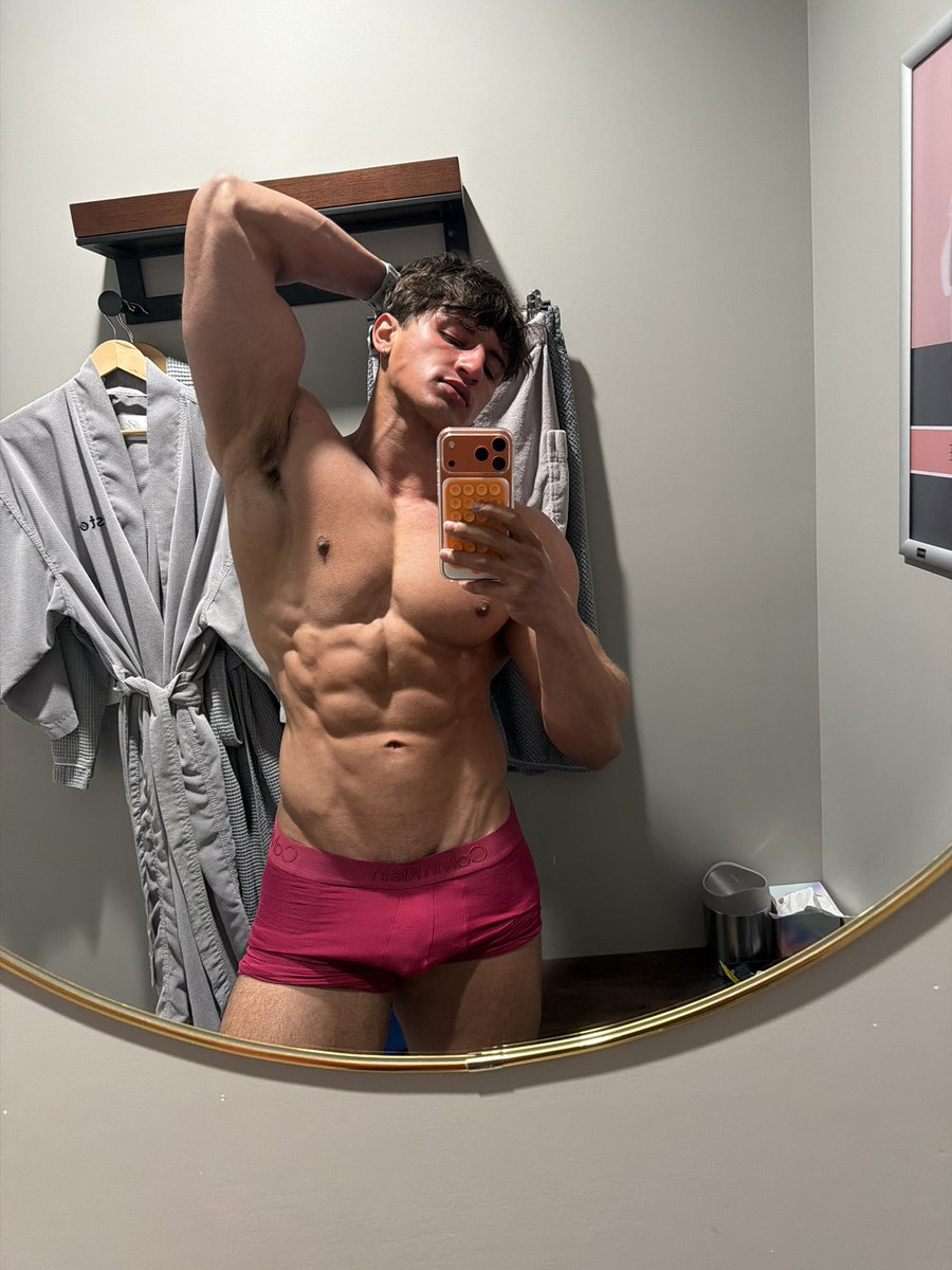 hunter davis tweet media