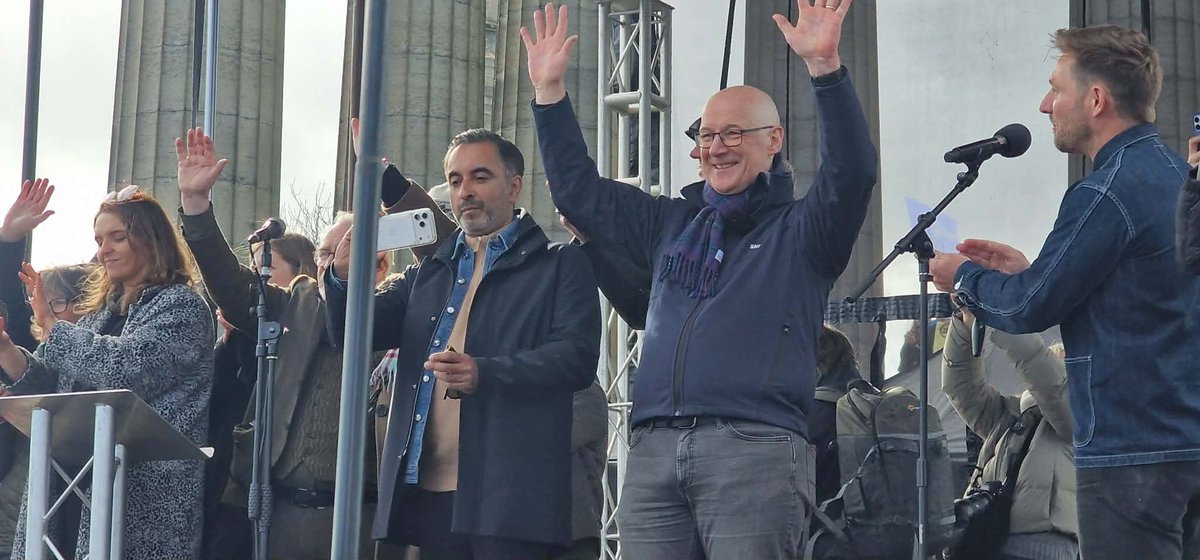 Liz Lowrey tweet media