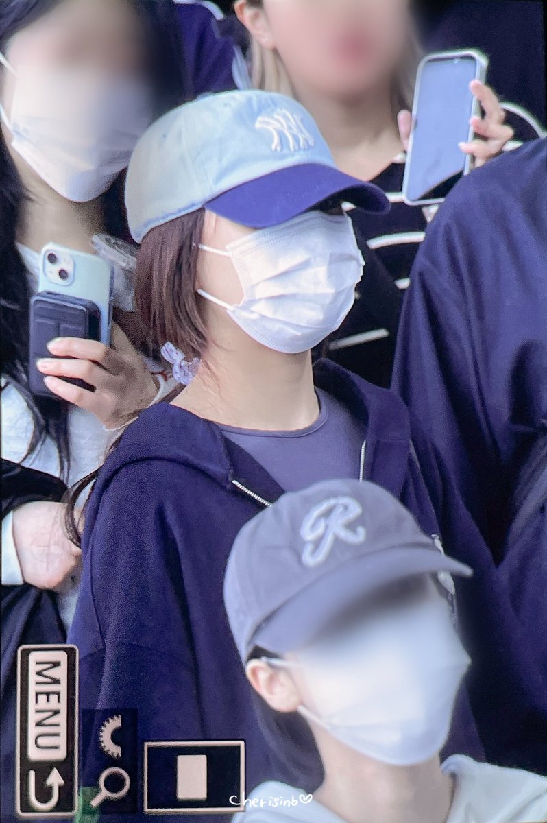 cherisinb tweet media