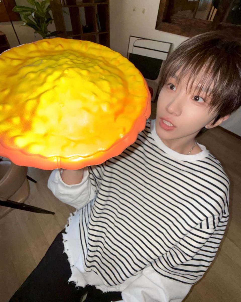 ( • ‿ • ) tweet media