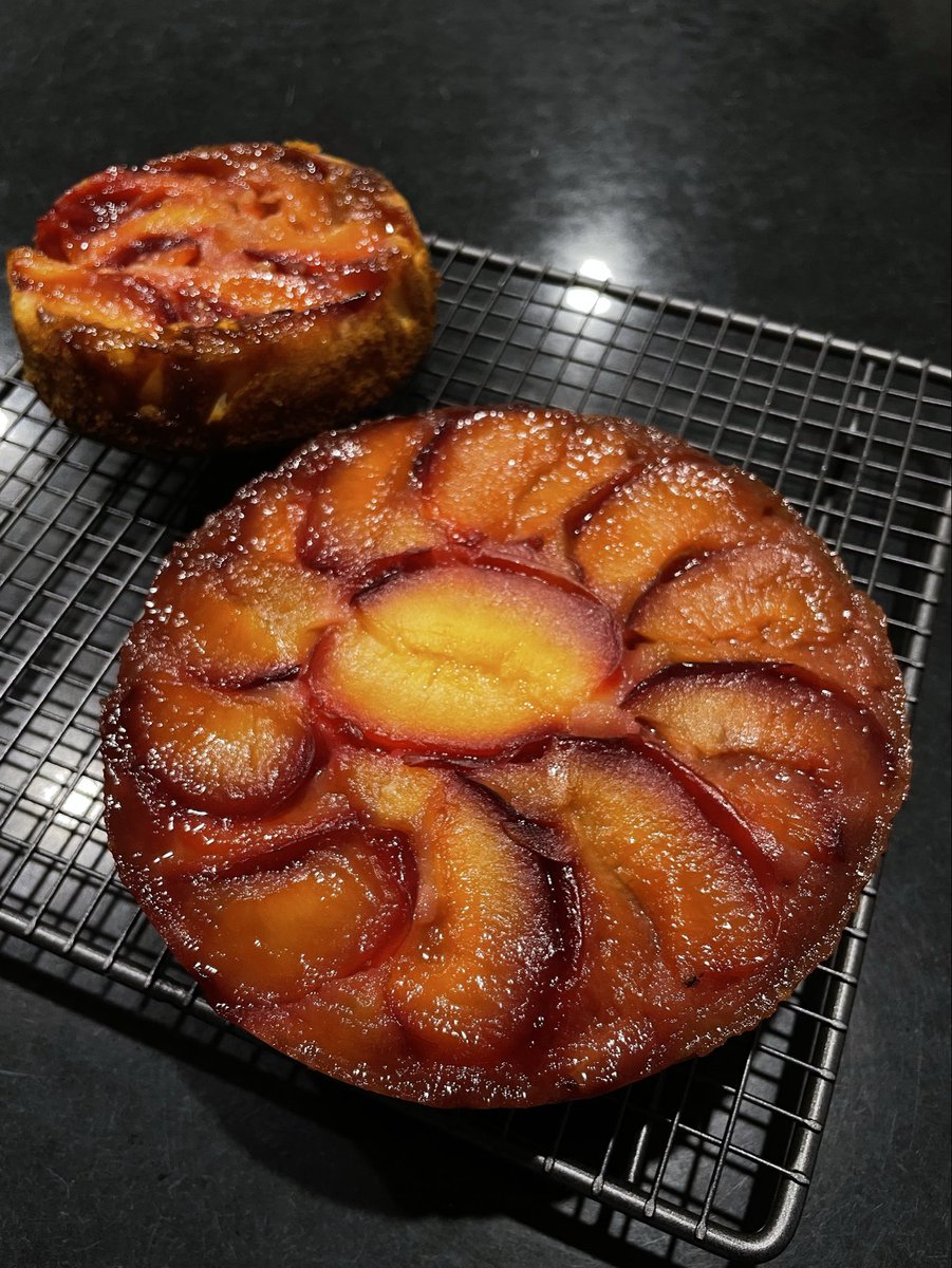 Just_Marsian's tweet photo. Today’s baking episode:
Upside down plum cake https://t.co/7v7lY8ykKG