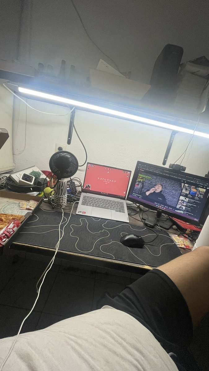 acci 🐈 🔜 Confuror tweet media