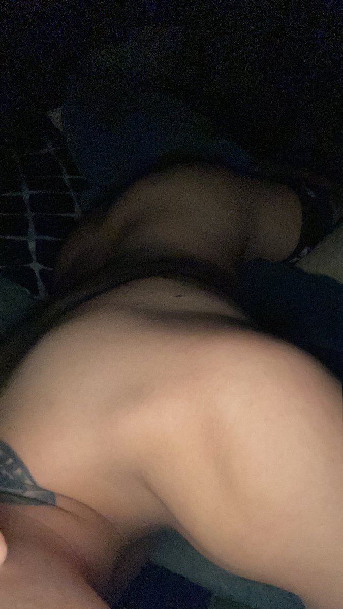 Ivan_GA96's tweet photo. Noches 🔥🌙

@regioshotmty  @ReGio_LanDiaM 
@EncuentroGayMty  
#cama #gayboy #noche https://t.co/KS7Ko6wo27