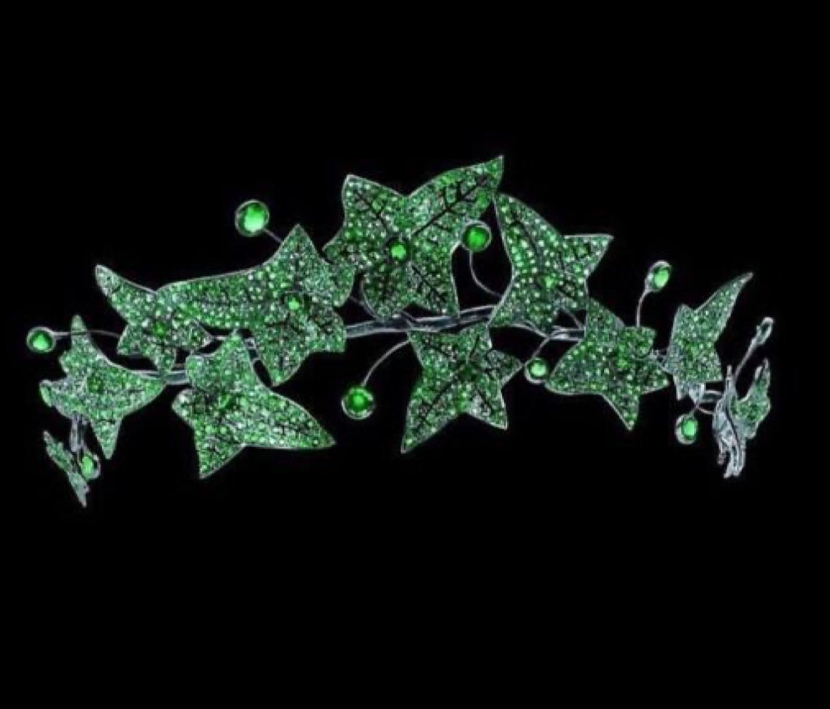 Elle Lookbook tweet media