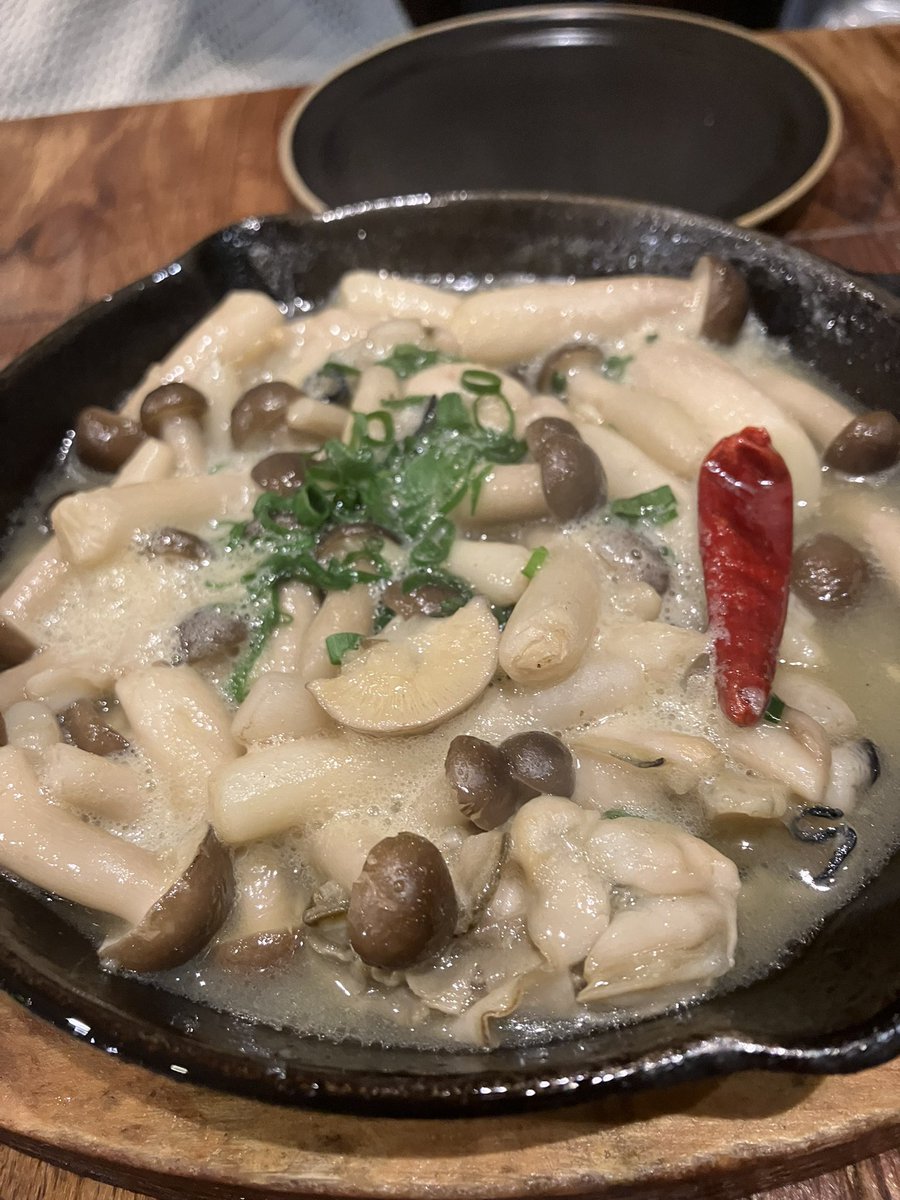 グッチ tweet media