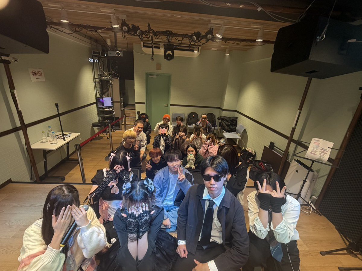 戦慄【赤髪メイド歌い手】🌹🍷 tweet media