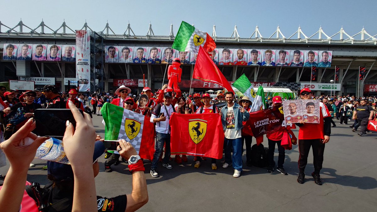 Rook_Ferrari's tweet photo. #F1jp 
#F1JapaneseGP
#ティフォシの集い
今年も多くの方にご参加いただけて感謝の極みです！
ありがとうございました！
決勝は絶対に僕らが勝ちましょうー！
Forza Ferrari!!!! https://t.co/s1EQOsywqM