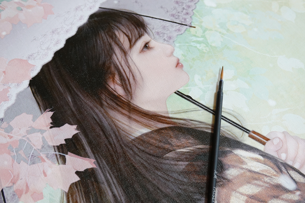 日差しが眩しい！
今日もお花見に出かけますよ。
日焼け止め必要ですね。

#美少女
#着物