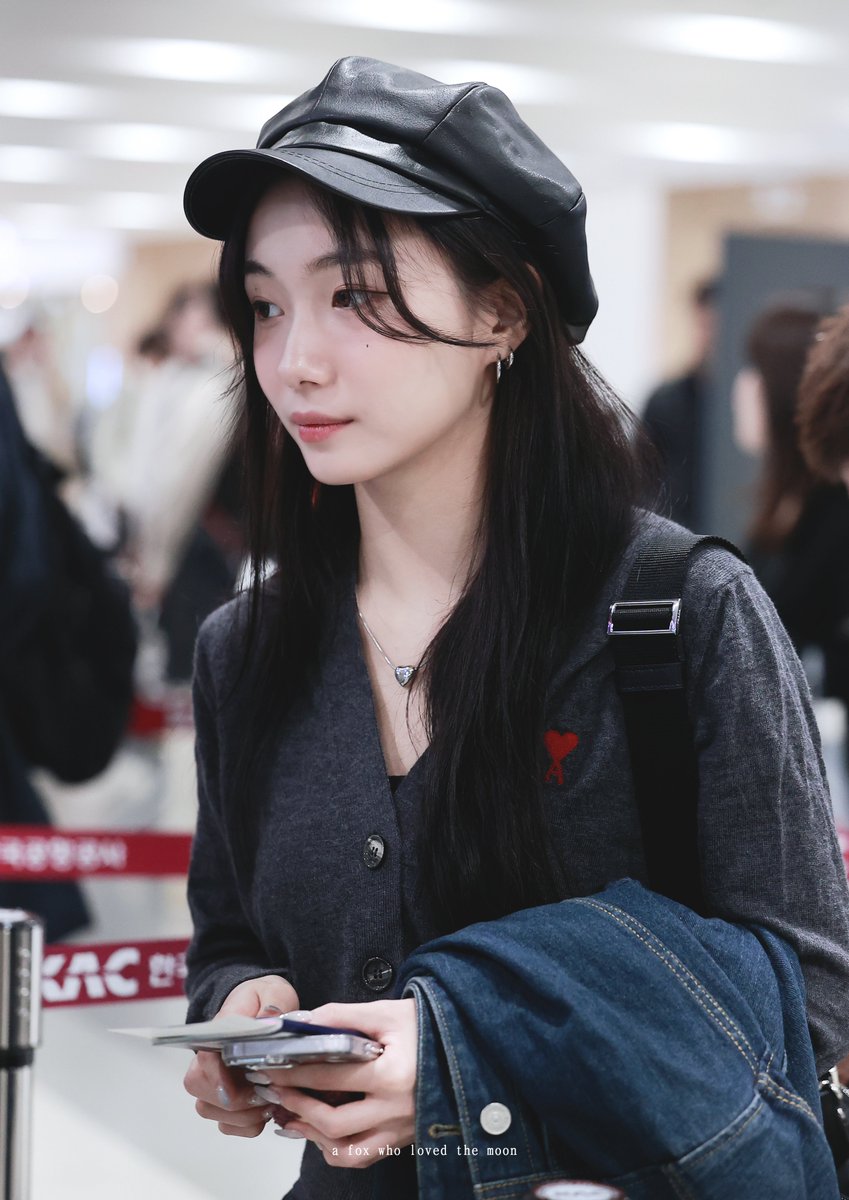 つきつね tweet media