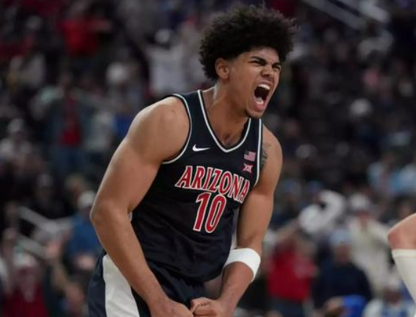 Koa Peat's resume just two months after turning 19-years-old:

* Four-time Arizona high school state champ
* Four-time Team USA gold medalist
* Just had 20 + 7 to send Arizona to its first Final Four since 2001

Only a freshman.

Already an Arizona legend.