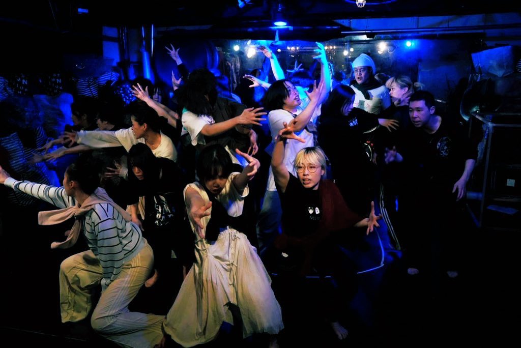 深海洋燈/シンカイランプ tweet media